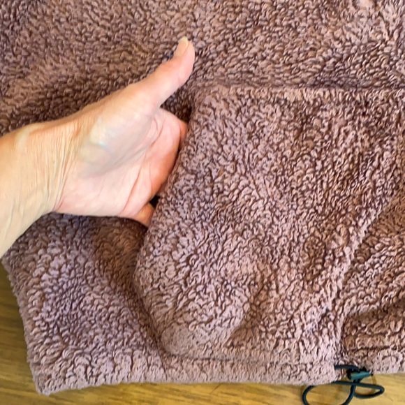 PINK VICTORIA’S SECRET MAUVE SHERPA PULLOVER - Picture 14 of 16